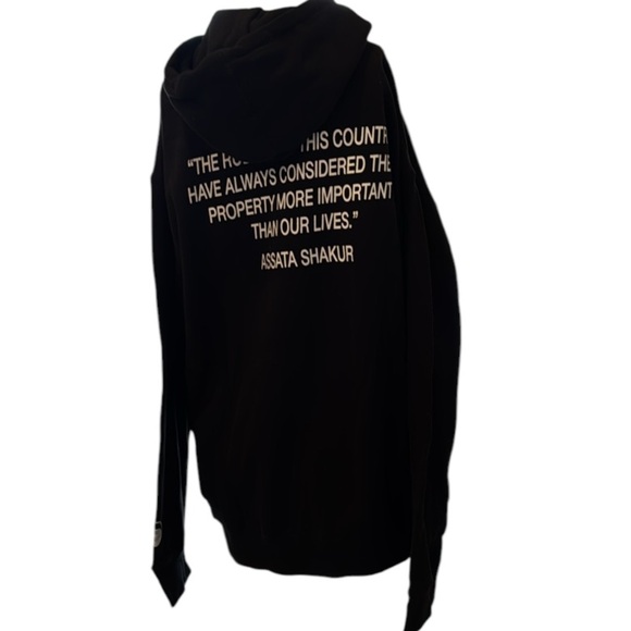 Midnight Dreamer Assata Shakur Black Graphic Pullover Hooded Sweatshirt Size M - Picture 16 of 16